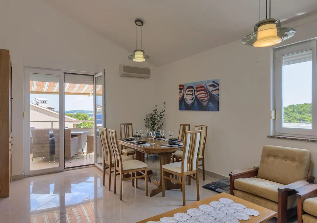 Apartment D. Bella Donna location